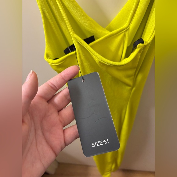 Nwt 21 Saints Slinky Yellow Dress Cross Straps - Picture 6 of 6